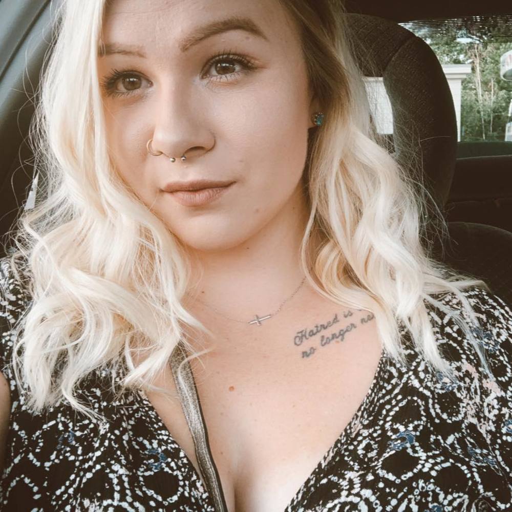 Meet your Posher, Chelsey
